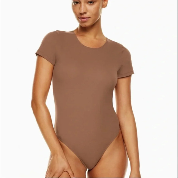 Babaton Aritzia Contour High Neck Short Sleeve Thong Bodysuit Brown Taupe Size S - Picture 1 of 11